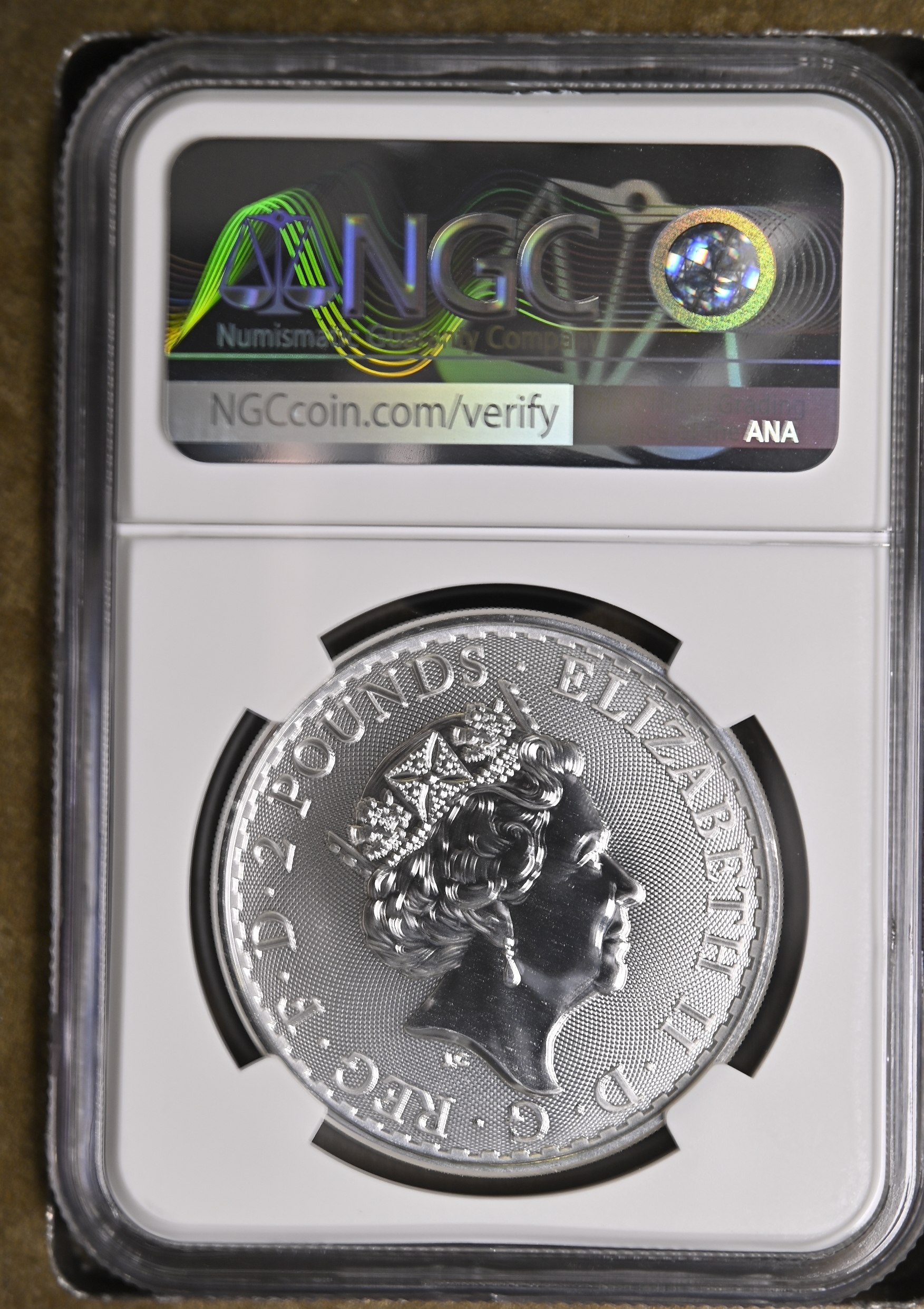 2 фунти — Єлизавета II (5-й портрет; 1 унція чистого срібла) 2023 ngc ms69